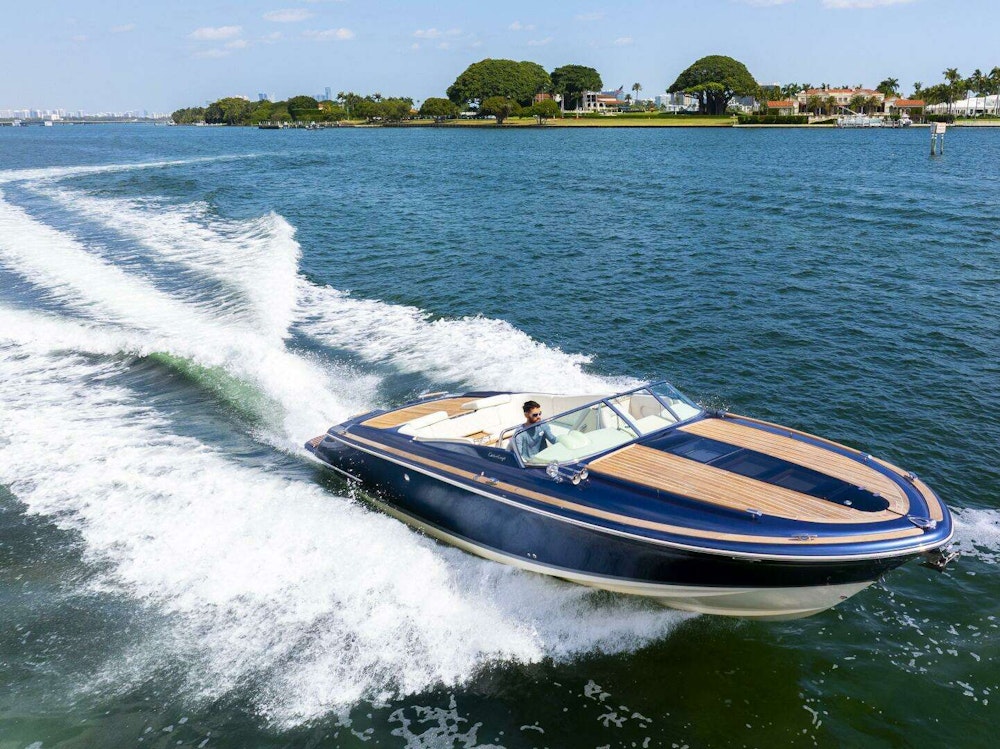 Chris-Craft Corsair 34 Yacht For Sale