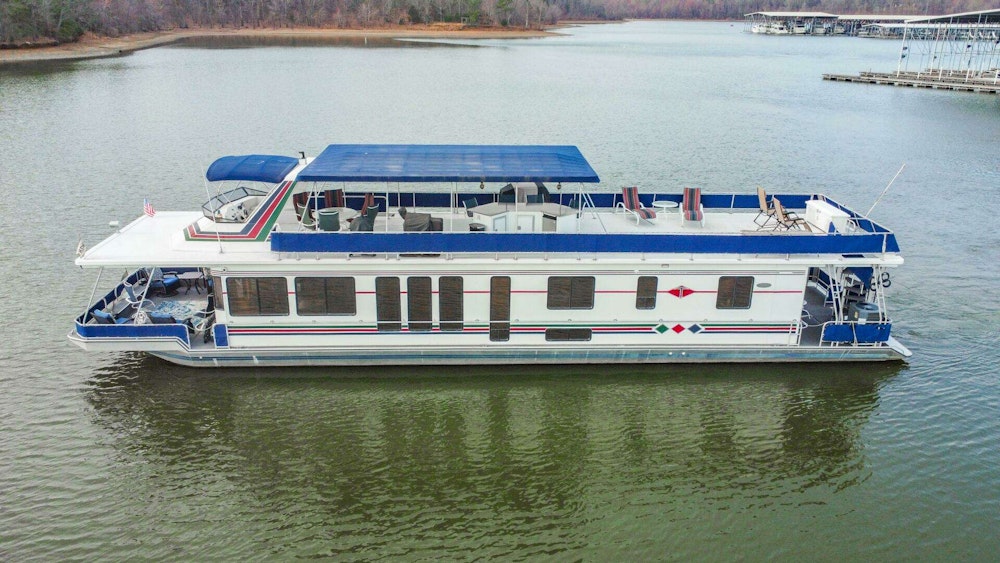Stardust Cruisers 72' x 16' Yacht For Sale