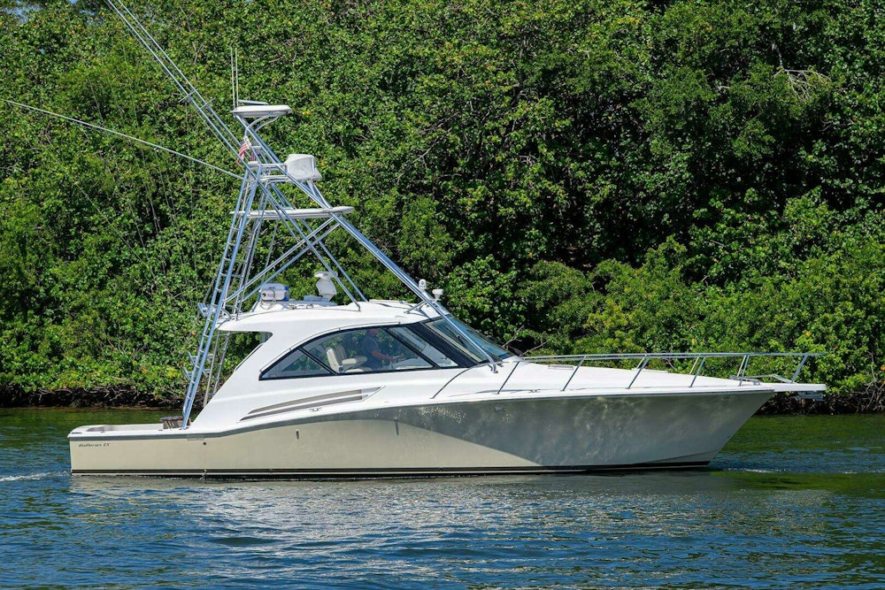 Hatteras 45 Express Yacht For Sale