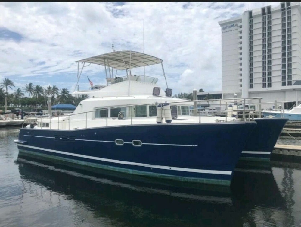 Lagoon Lagoon 43 PC Yacht For Sale