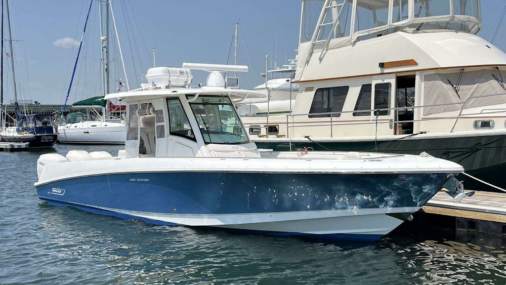 Boston Whaler 350 Outrage Yacht For Sale