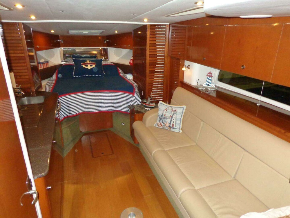 Sea Ray Sundancer Yacht For Sale