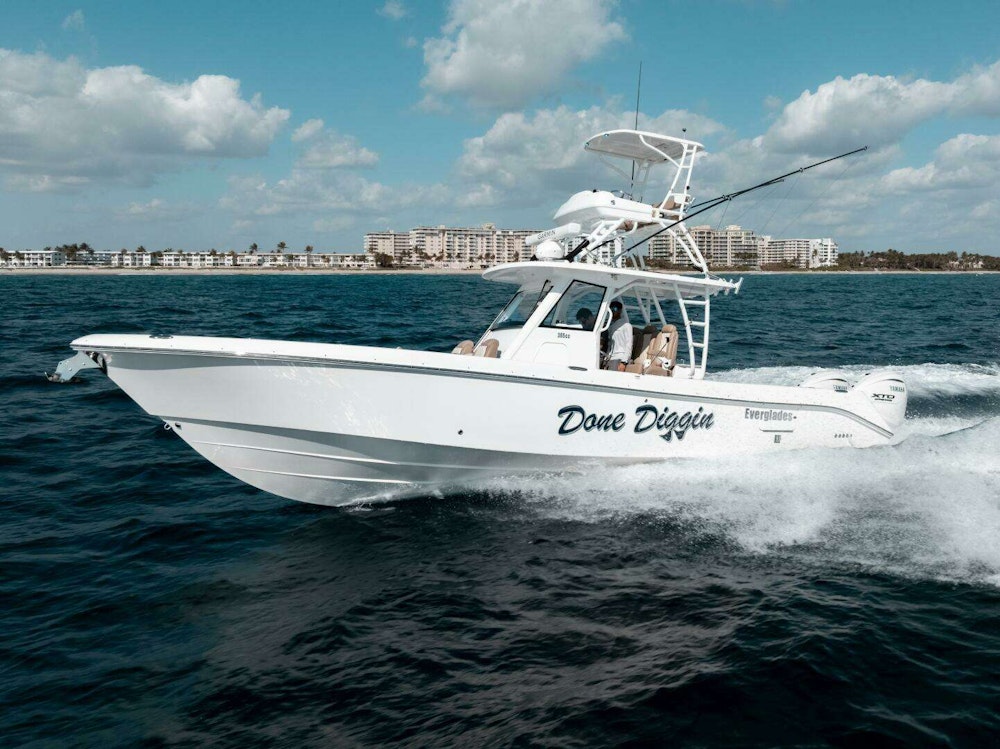 Everglades  Yacht For Sale