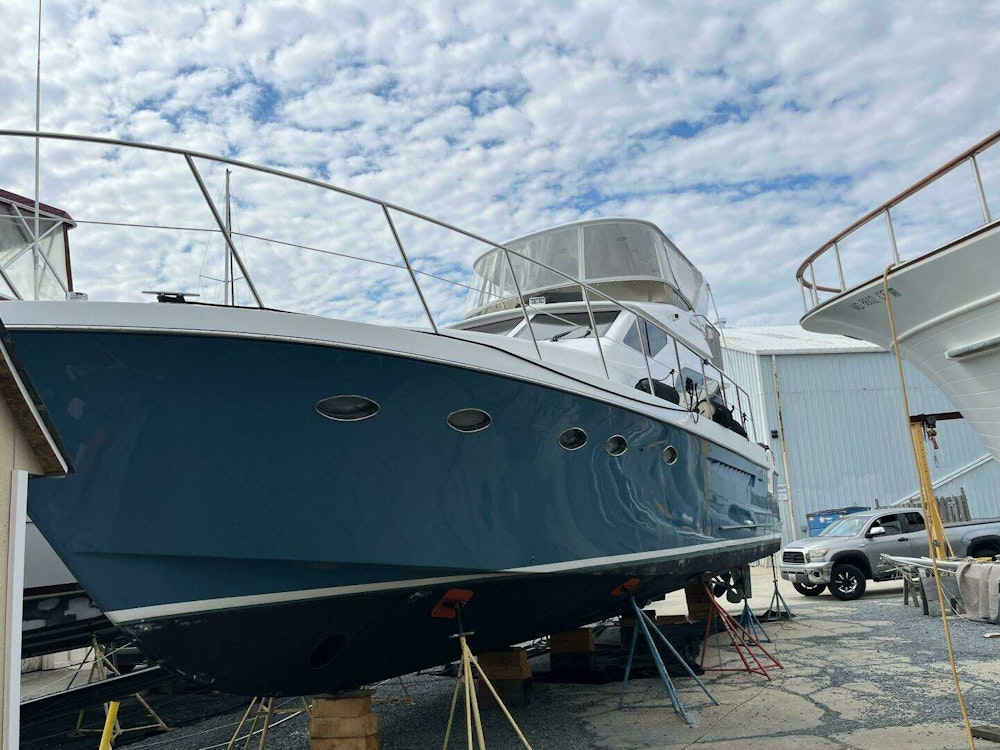 Ocean Alexander 52 Sedan Yacht For Sale