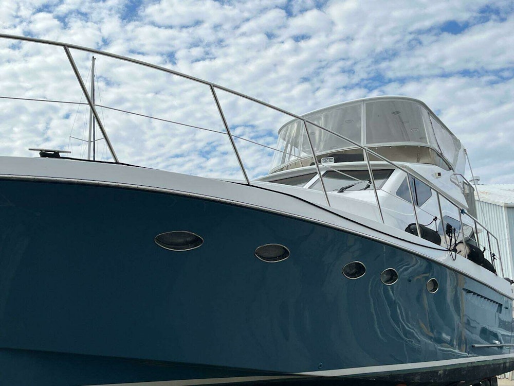 Ocean Alexander 52 Sedan Yacht For Sale