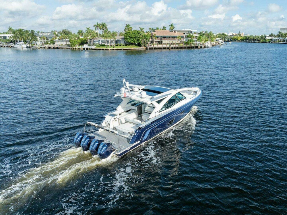 Formula 430 Super Sport Crossover Yacht For Sale