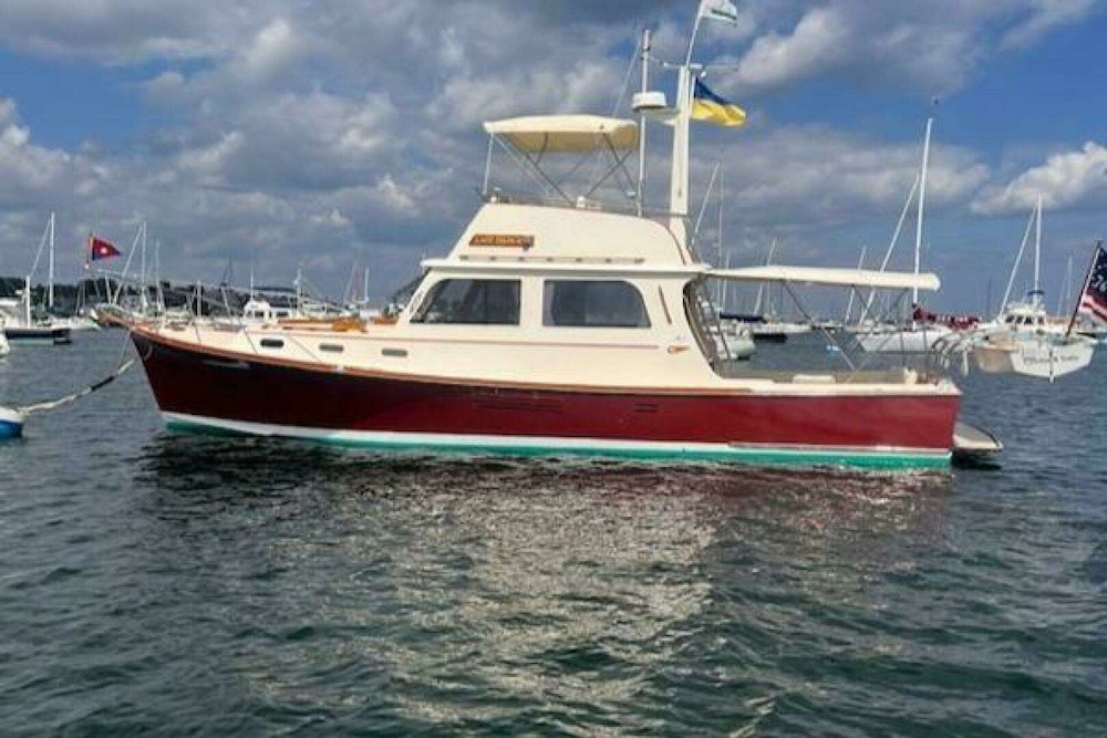 Hinckley Lobster Style Cruiser With Flybridge Yacht For Sale