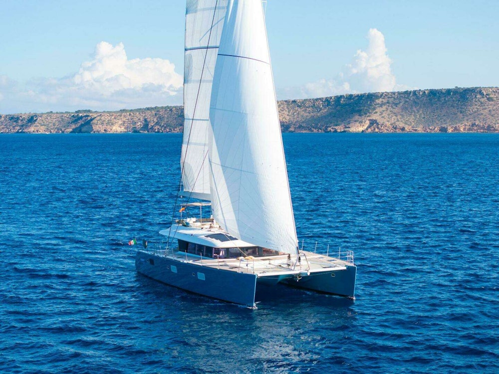 Lagoon  Yacht For Sale