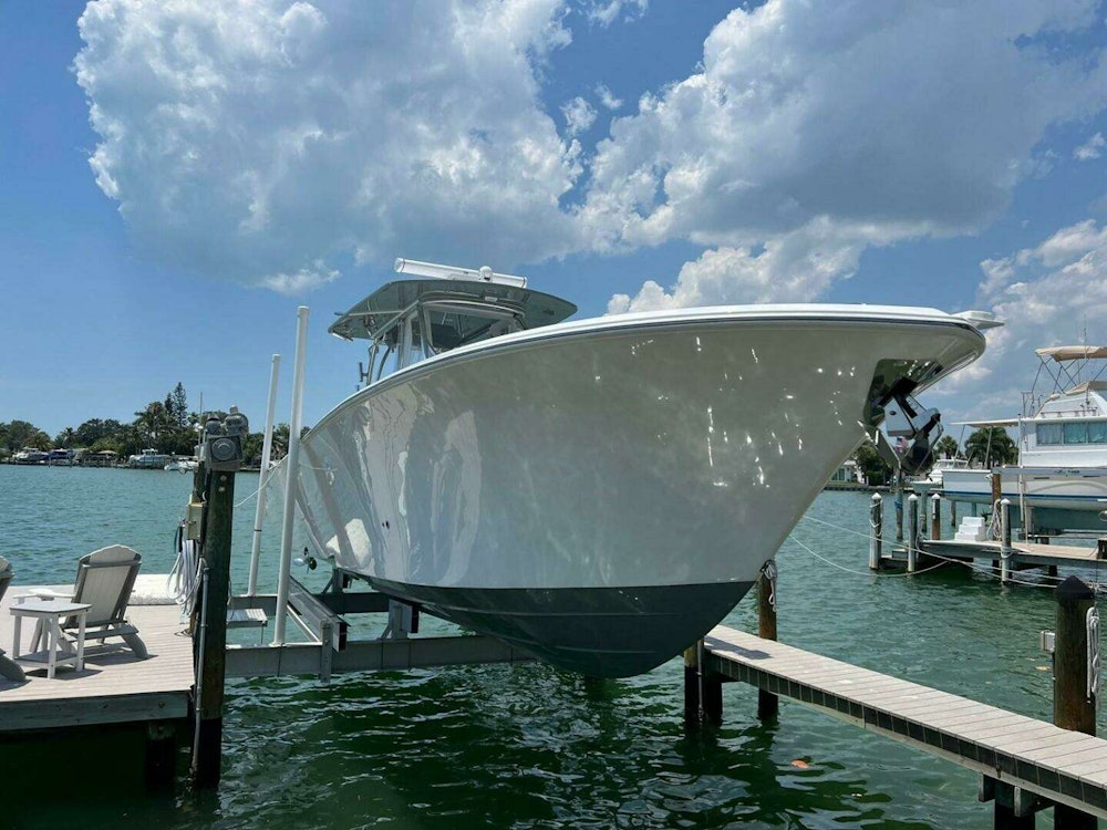 Front Runner  Yacht For Sale