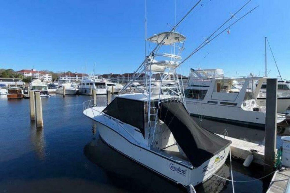 Carolina Classic 35 Yacht For Sale