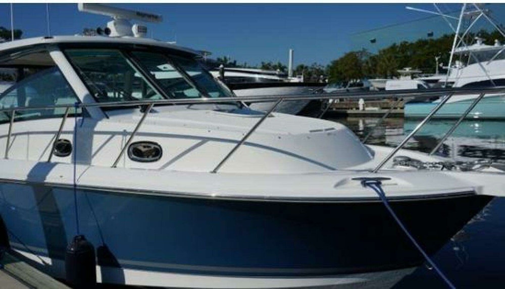 Boston Whaler  Yacht For Sale