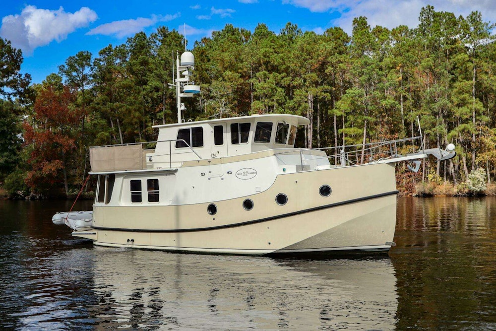 Great Harbour GH37 Yacht For Sale