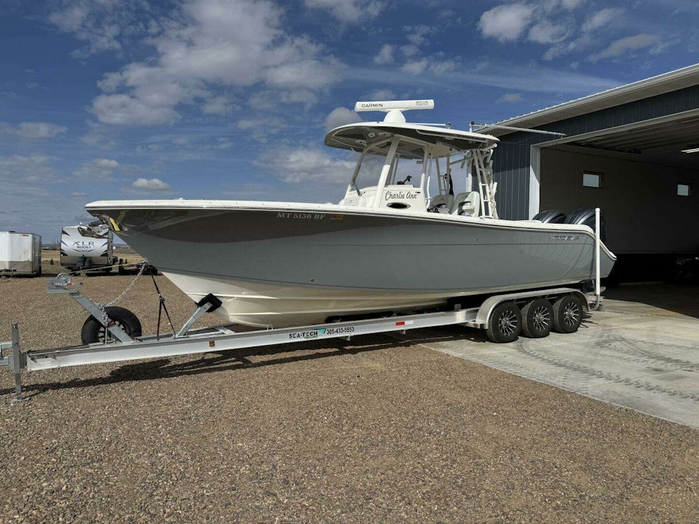 Cobia 301 CC Yacht For Sale