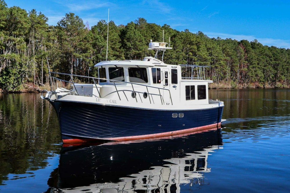 American Tug 34 Yacht For Sale