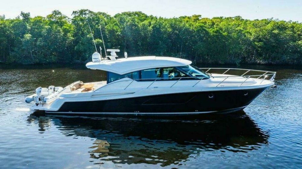 Tiara Yachts 53 Coupe Yacht For Sale