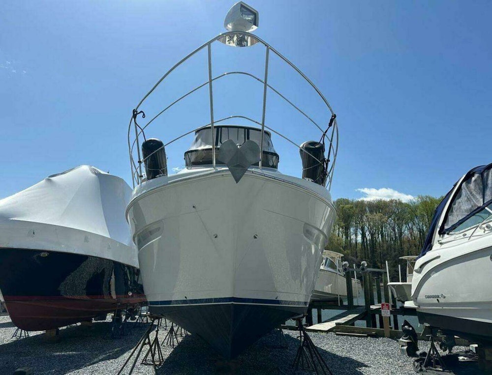 Carver 43 Motor Yacht Yacht For Sale