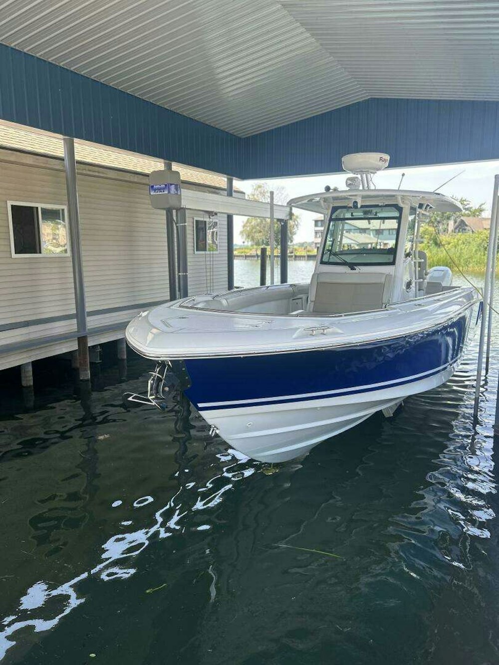 Boston Whaler  Yacht For Sale