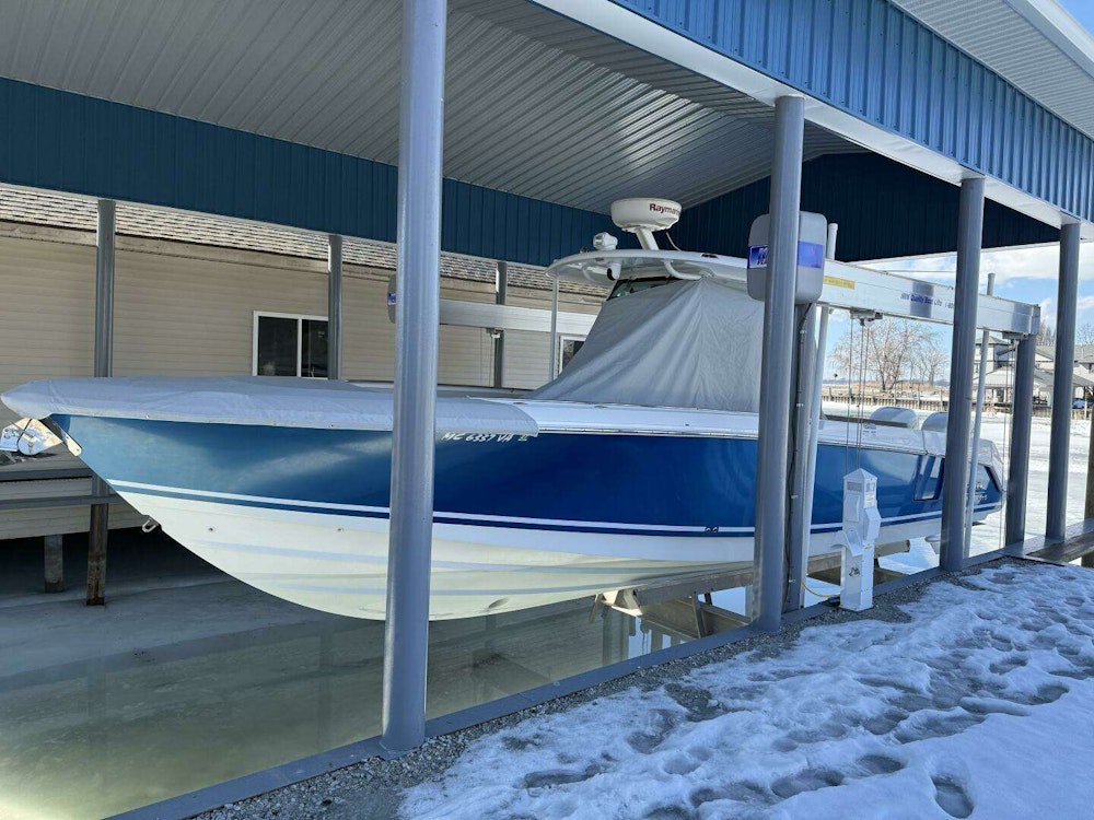 Boston Whaler  Yacht For Sale