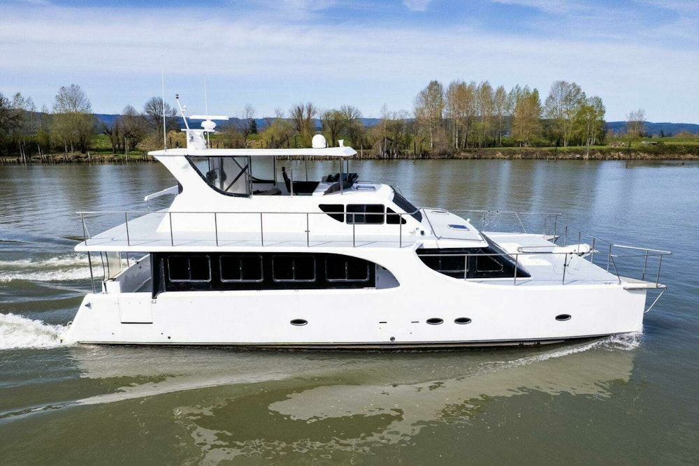 Pedigree Cat 525 Power Cat Yacht For Sale