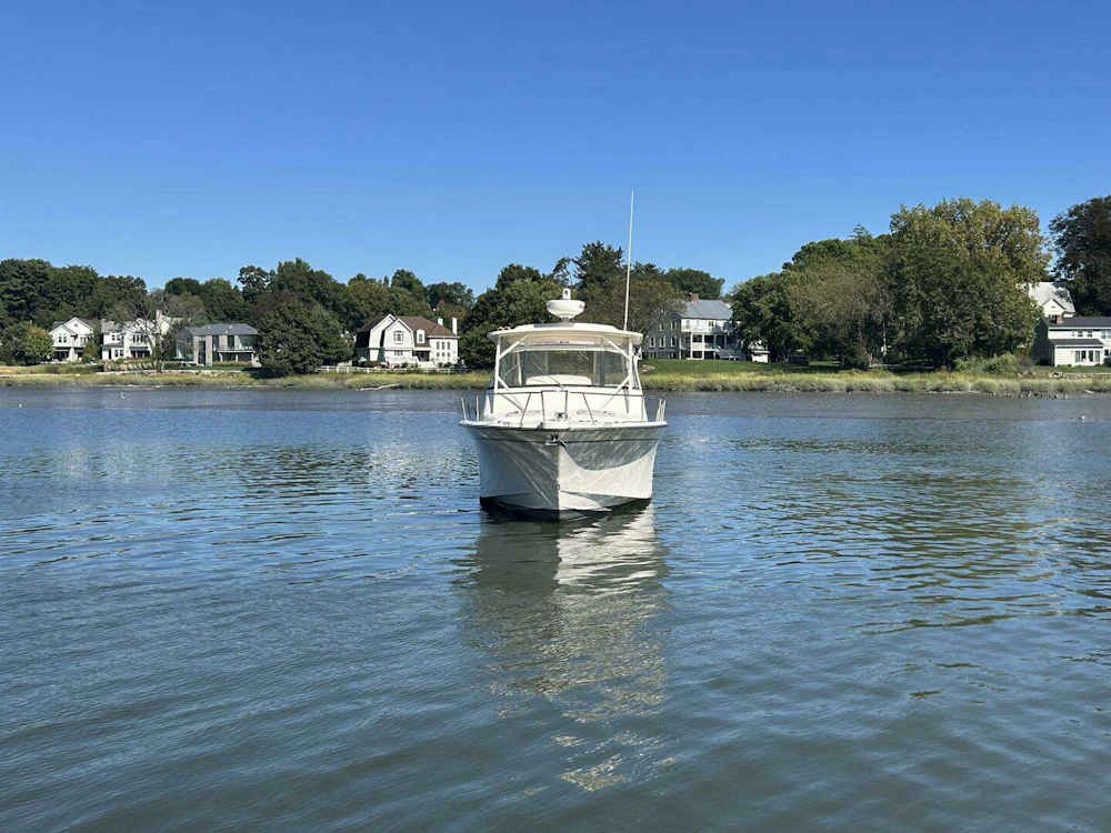 Grady-White 330 Express Yacht For Sale