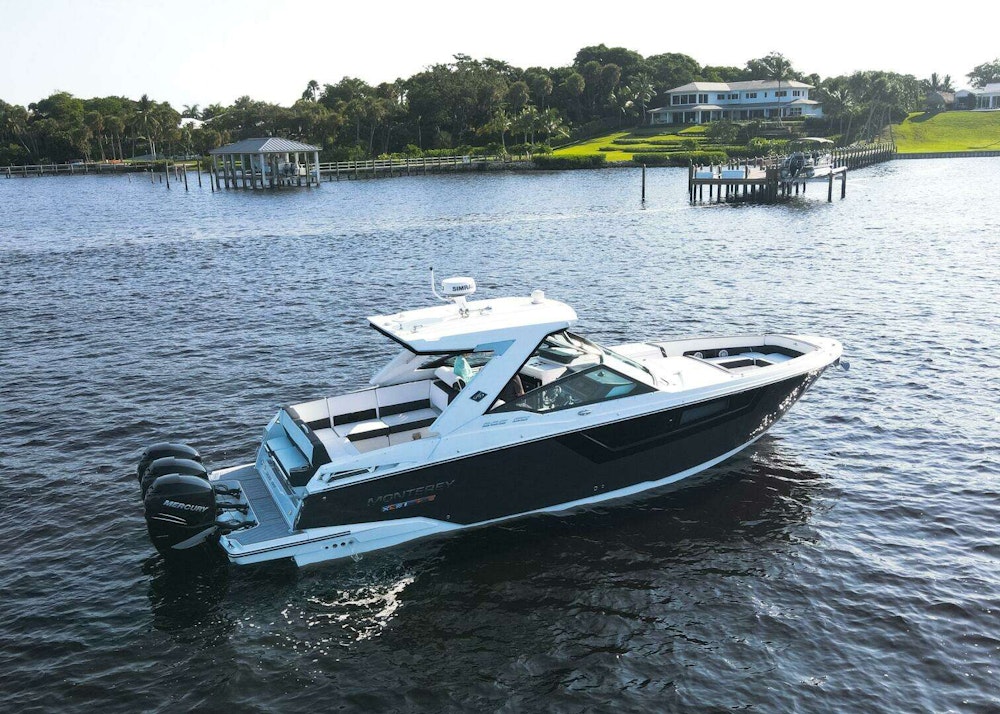 Monterey 385 Super Sport Yacht For Sale