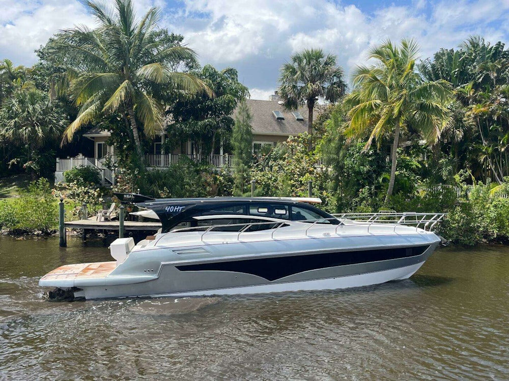 Real 40 HT Luxury  Yacht For Sale