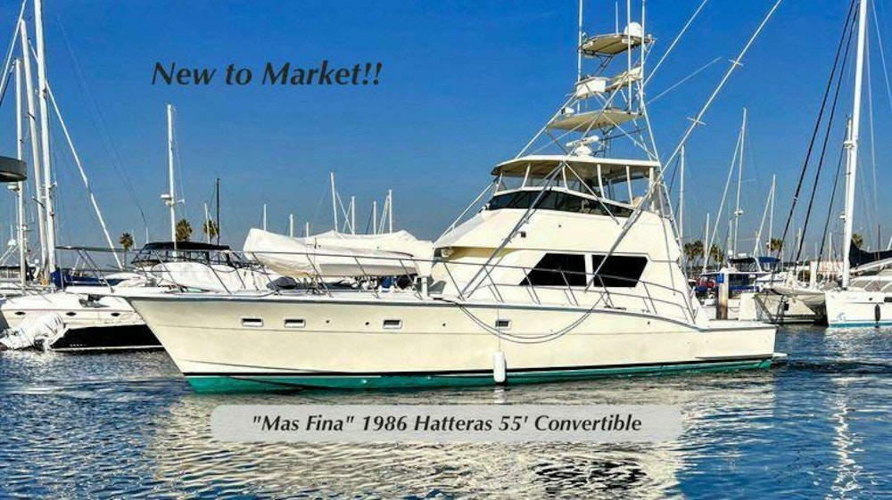 Hatteras 55 Convertible Yacht For Sale