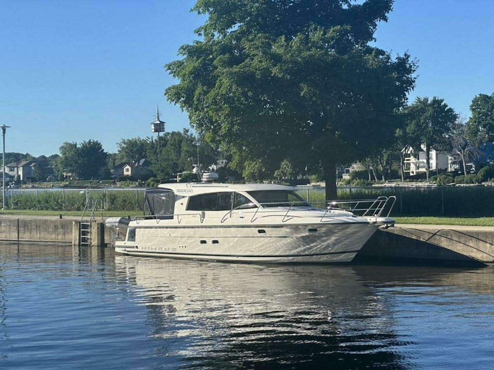 Nimbus 405 Coupe Yacht For Sale