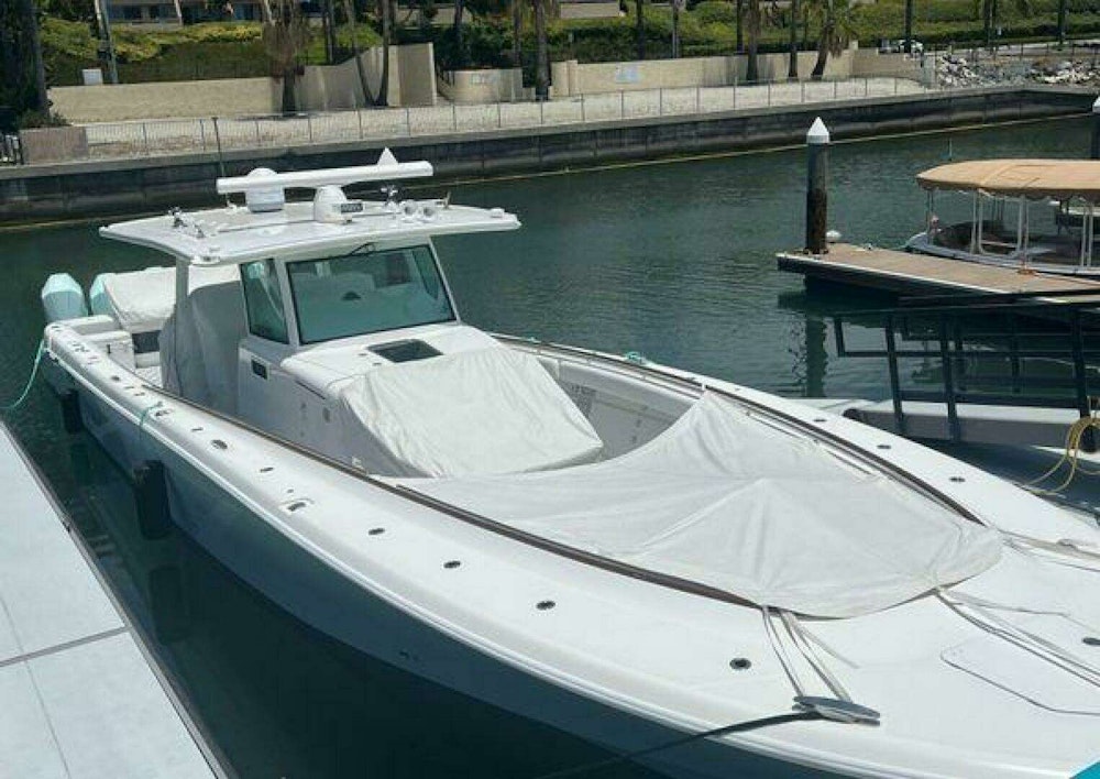 HCB Suenos Yacht For Sale