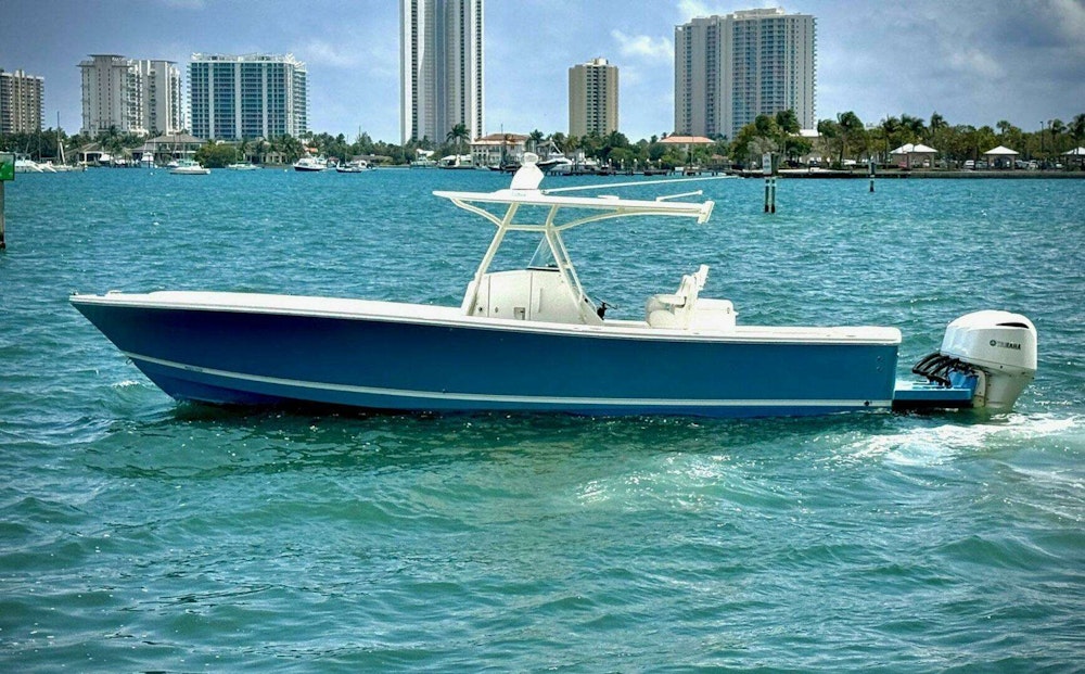 Regulator 34 Center Console Yacht For Sale