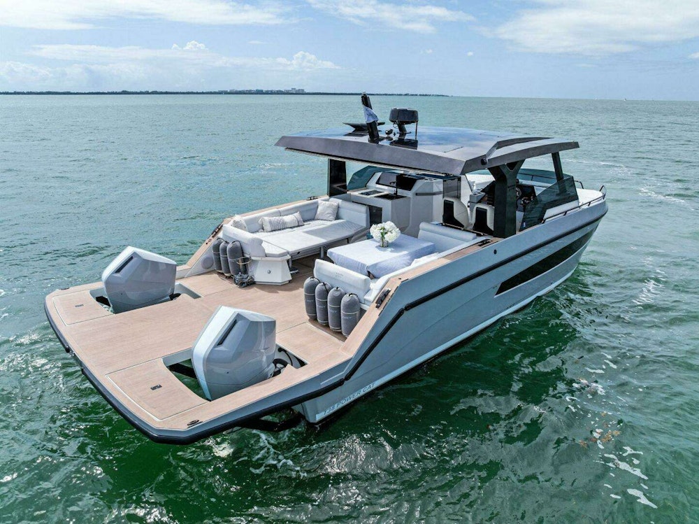 Tesoro T38 Power Cat Yacht For Sale