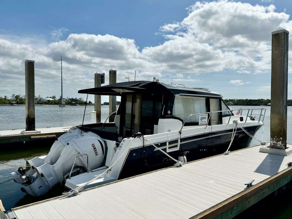 Jeanneau NC 1095 Coupe Yacht For Sale