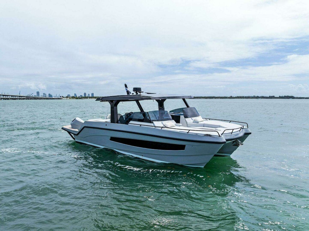 Tesoro T38 Yacht For Sale
