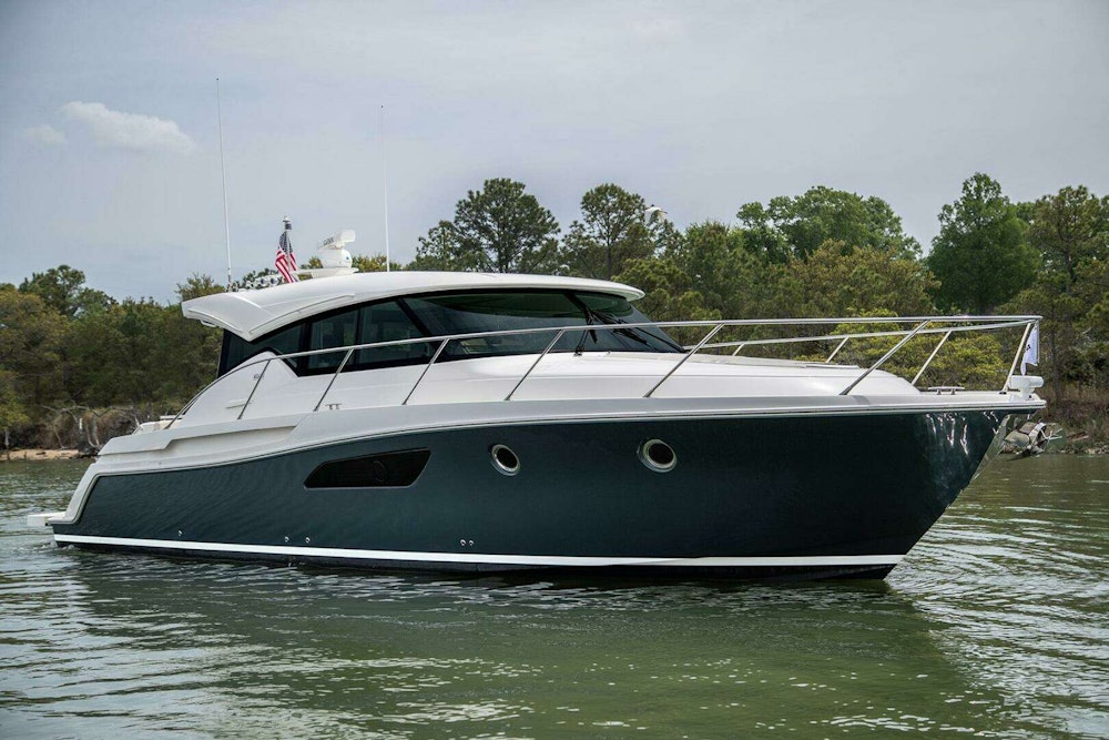 Tiara Yachts 44 Coupe Yacht For Sale