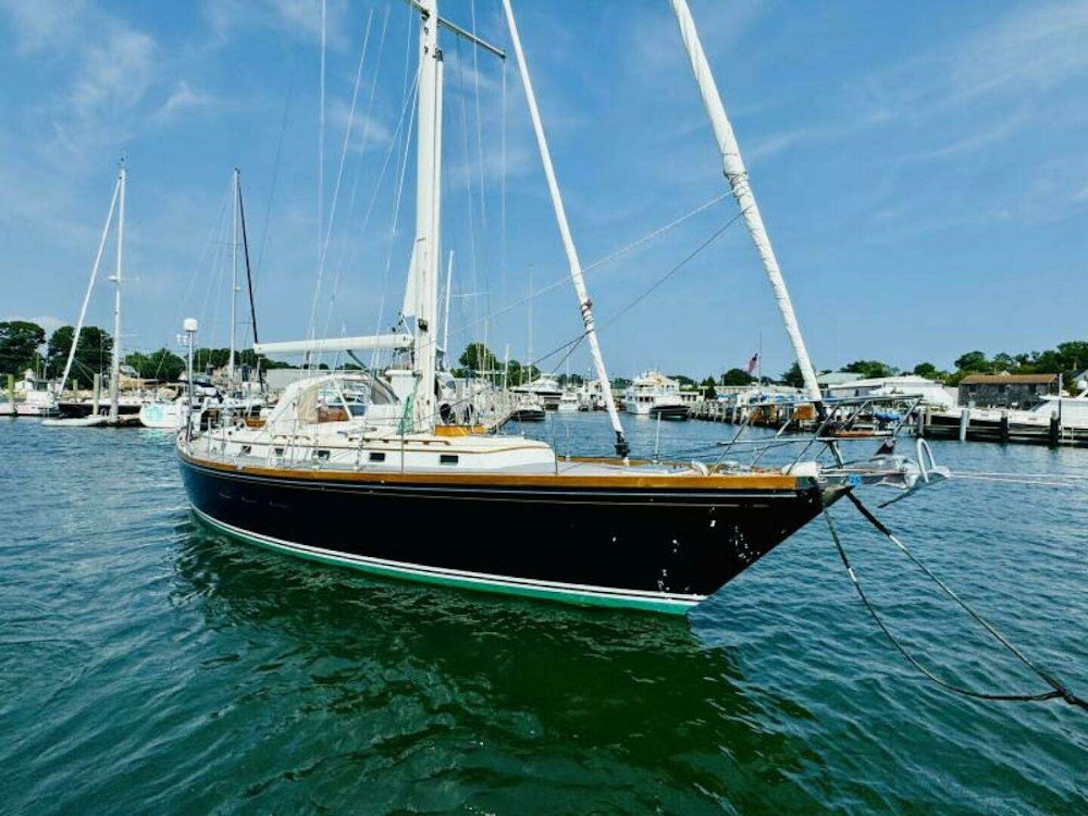 Little Harbor 46 Center Cockpit Yacht For Sale