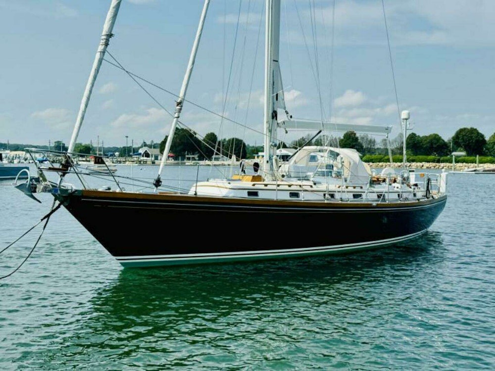Little Harbor 46 Center Cockpit Yacht For Sale