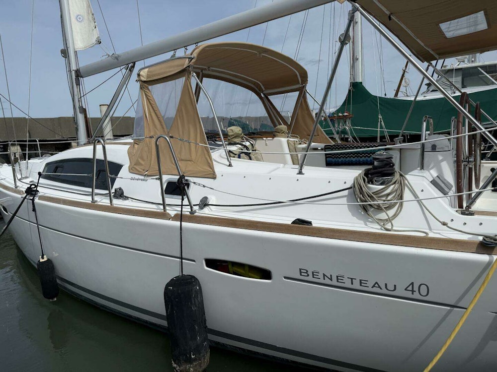 Beneteau  Yacht For Sale