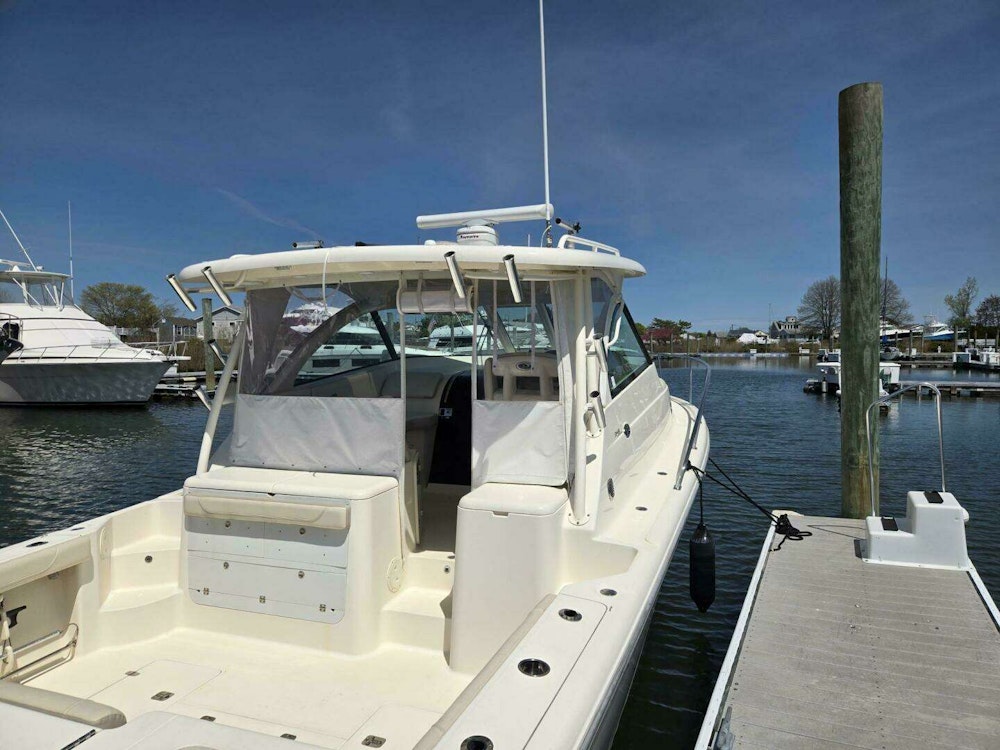 Pursuit 345 Offshore Yacht For Sale