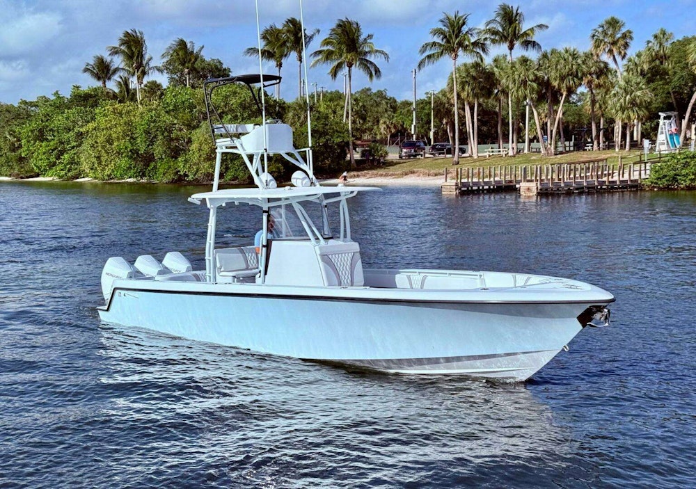 Contender 39 ST Yacht For Sale
