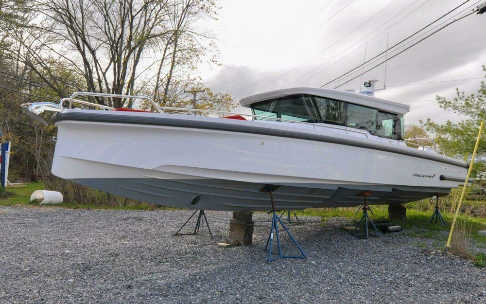 Axopar 37 Cross Cabin Yacht For Sale