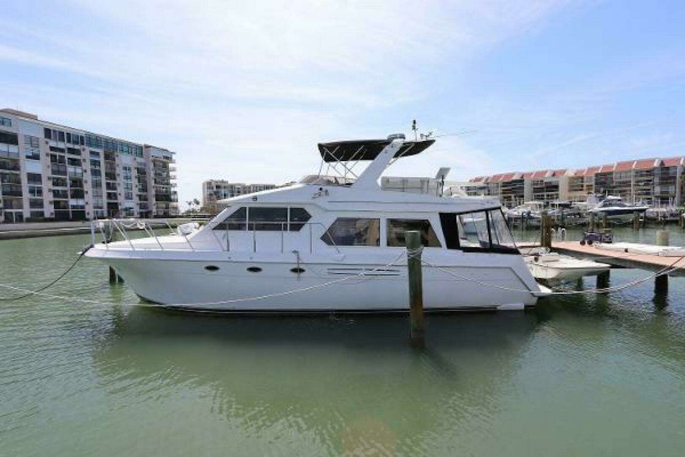Navigator 4800 Classic Yacht For Sale