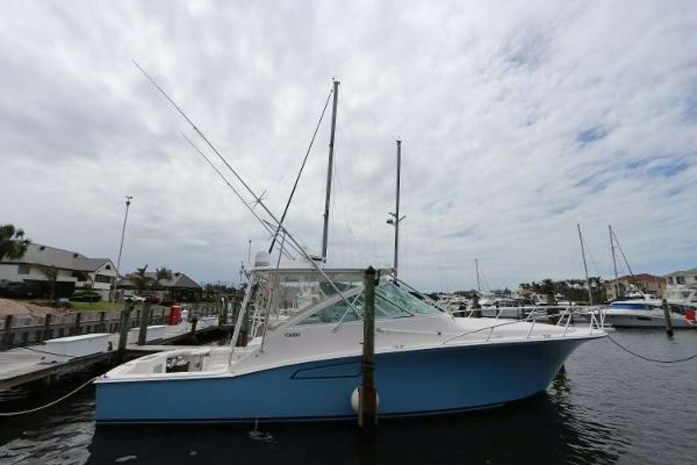 Cabo 40 Hardtop Express Yacht For Sale