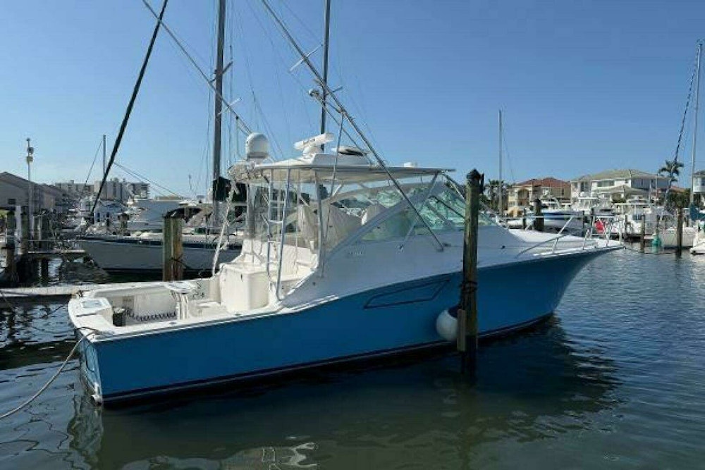 Cabo 40 Hardtop Express Yacht For Sale