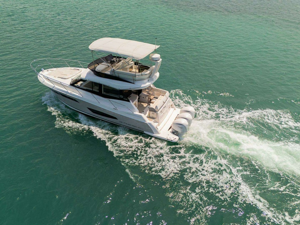 Regal 38 FXO Yacht For Sale
