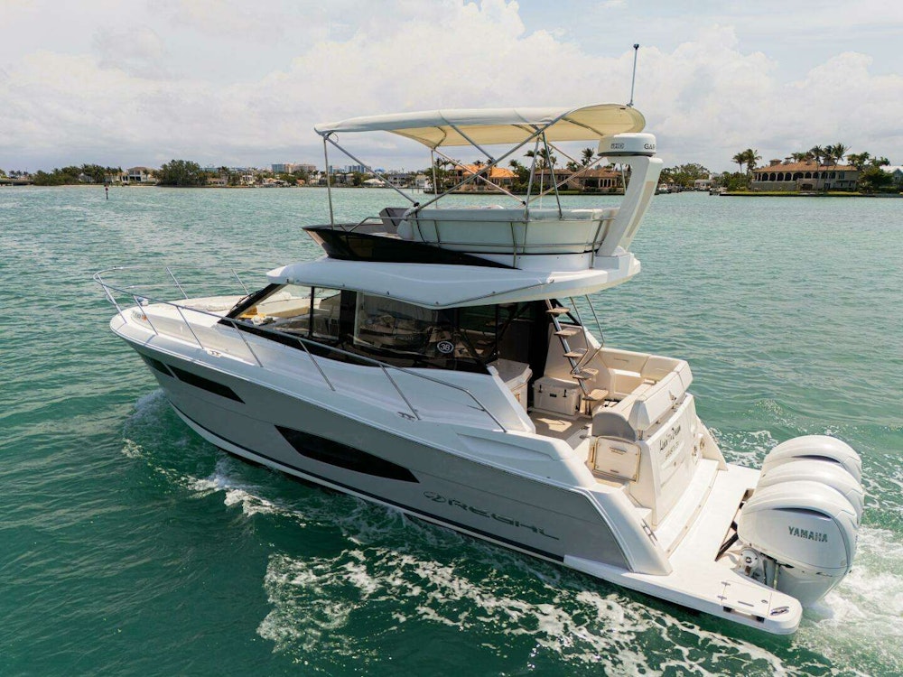 Regal 38 FXO Yacht For Sale