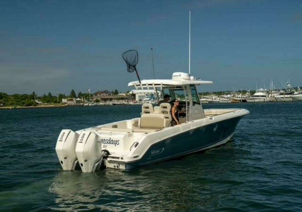 Boston Whaler 330 Outrage Yacht For Sale