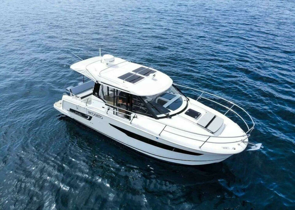 Jeanneau NC Weekender 895 Yacht For Sale