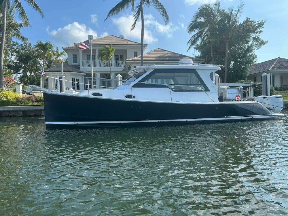 True North 34 Outboard Express Yacht For Sale