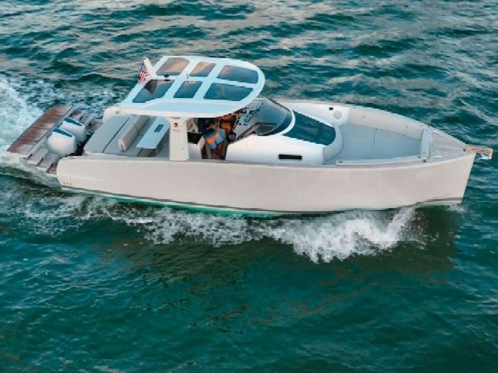 Tesoro T40 Yacht For Sale