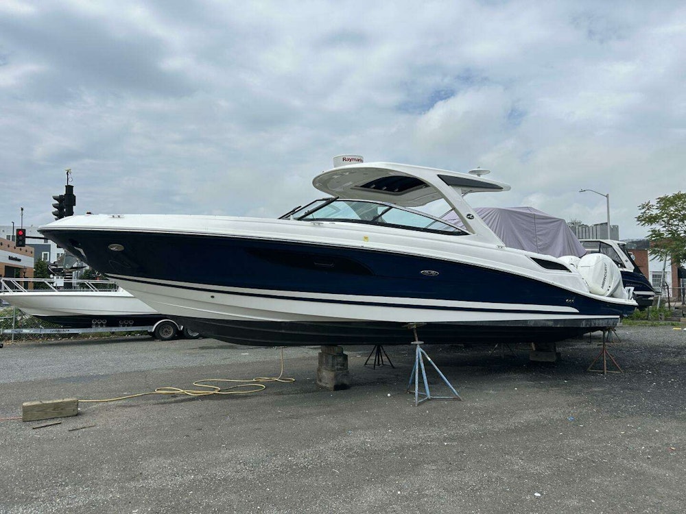 Sea Ray 350 SLX OB Yacht For Sale